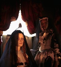 Dilara Findikoglu Spring 2019 Dennis Severs House Darkness