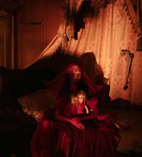 Dilara Findikoglu Spring 2019 Dennis Severs House Darkness