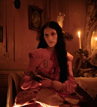 Dilara Findikoglu Spring 2019 Dennis Severs House Darkness