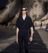 SAINT LAURENT_MEN_SS20_RUNWAY_02_HR