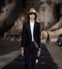 SAINT LAURENT_MEN_SS20_RUNWAY_05_HR