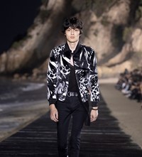 SAINT LAURENT_MEN_SS20_RUNWAY_24_HR