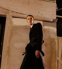 Backstage Alexander McQueen Men's Sarah Burton 2018 AW18