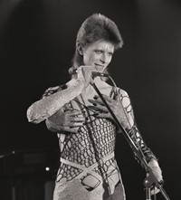 David Bowie Terry O’Neill portrait fashion style 1970s 70s