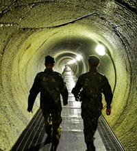DMZ: Demilitarized Zone of Korea Park Jongwoo