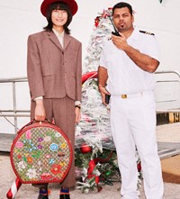 GU647_GIFT GIVING 19_DPS_PR CROPS_150dpi_054