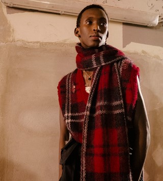 Backstage Alexander McQueen Men's Sarah Burton 2018 AW18