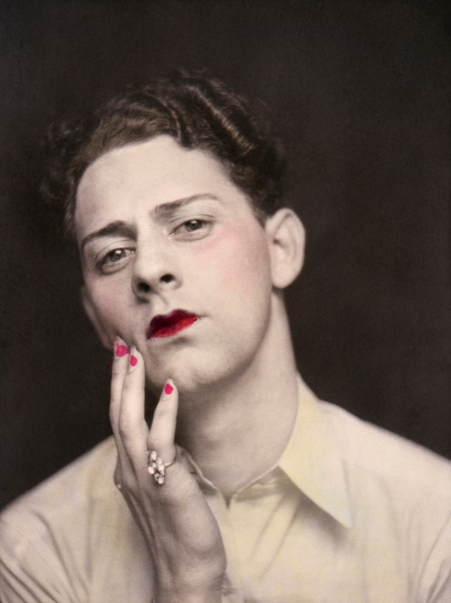 01_Press Images l Under Cover l Man in makeup, 192