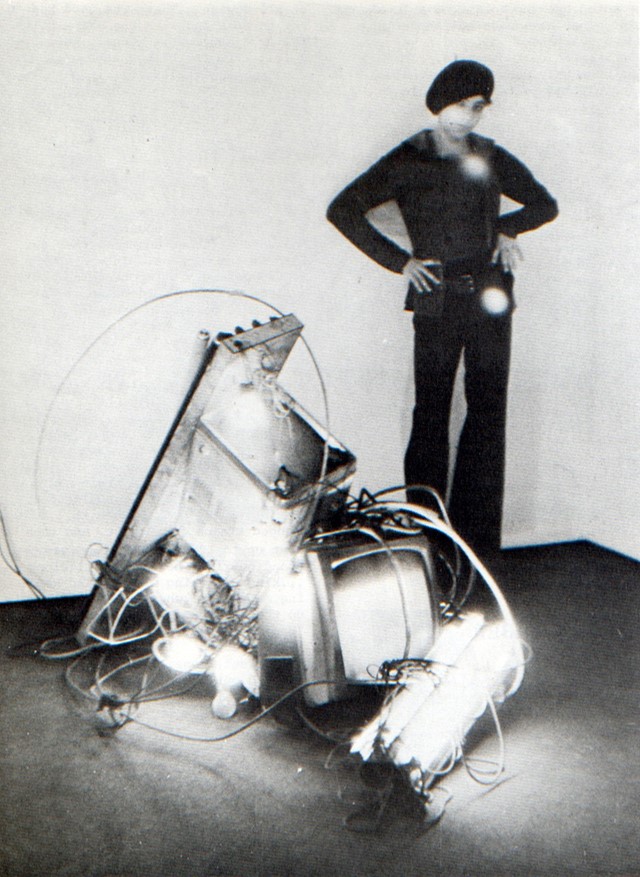 23 Alan Vega (aka Alan Suicide) with his electroni