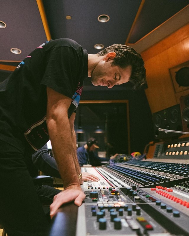 Mark Ronson Studio