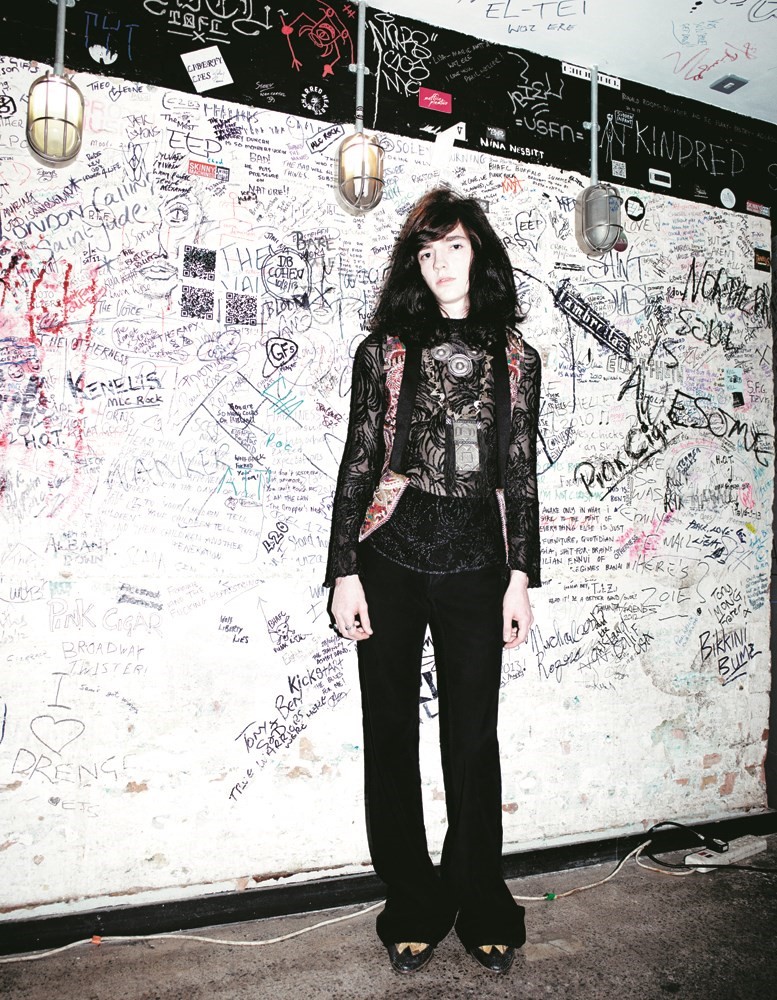 ANOTHERMAN_05_046