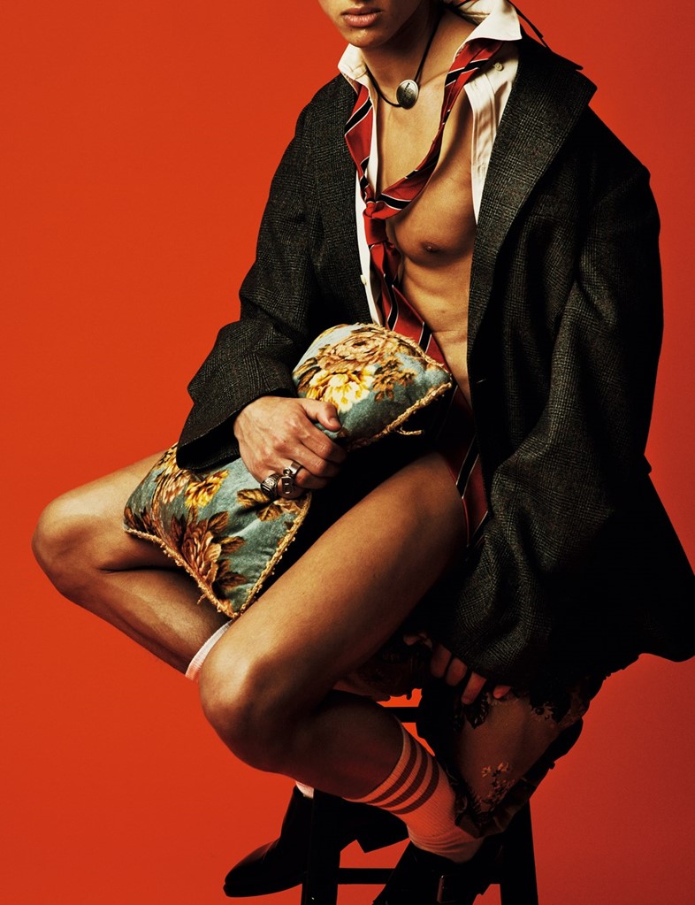 MAN30_ADV2_HejiShin_Balenciaga_16_72dpi