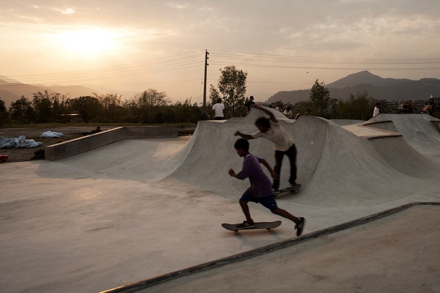 Nepal Himalayas Pokhara Skaterpark skaters