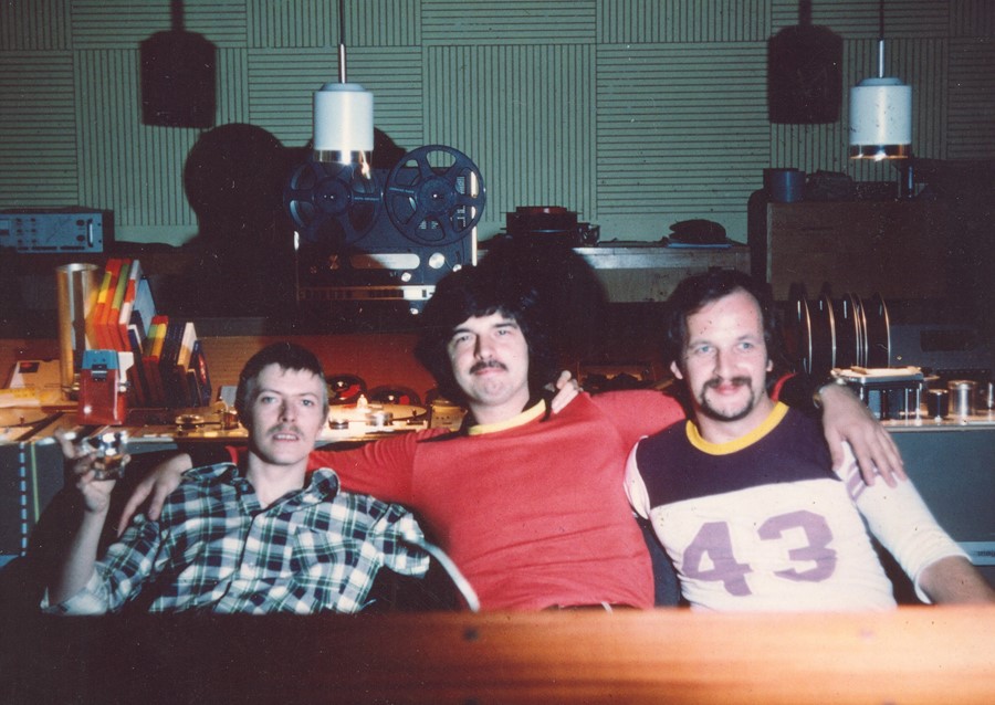 HPIC002-HI_Bowie-Visconti-Meyer-1976-cropped-brigh