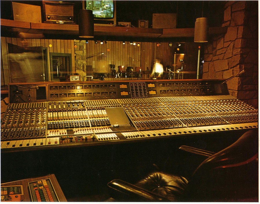 HPIC071_Hansa-Studio-mixing-desk_Hansa