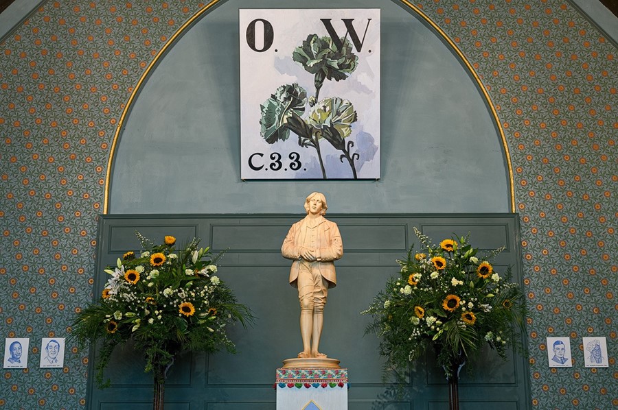 3. Oscar Wilde Temple by McDermott &amp; McGough, Stud