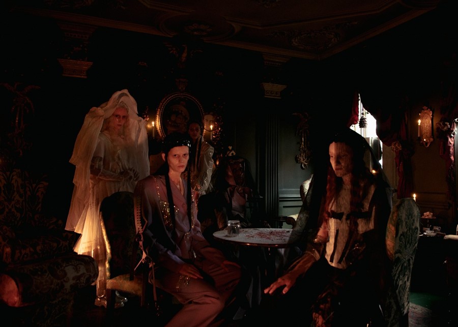 Dilara Findikoglu Spring 2019 Dennis Severs House Darkness