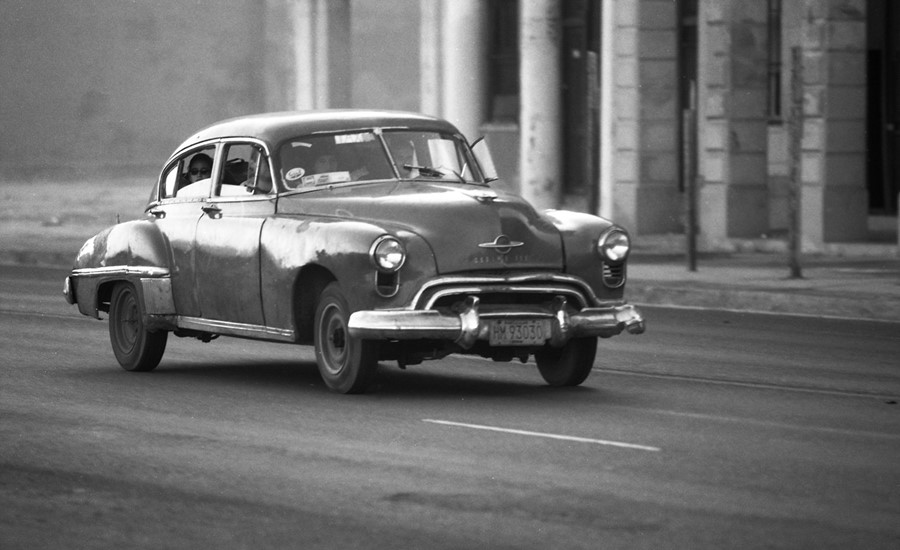 El Malecón Havana Cuba Henry Horenstein ElliottHalls photos