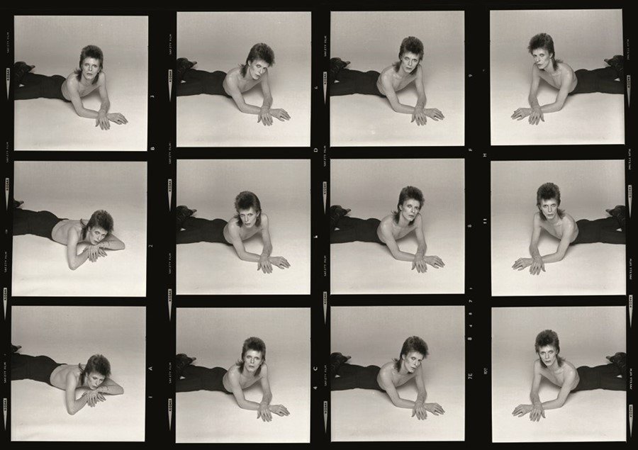 David Bowie Terry O’Neill portrait fashion style 1970s 70s